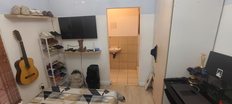 3 Bedroom Property for Sale in Rondevlei Park Western Cape